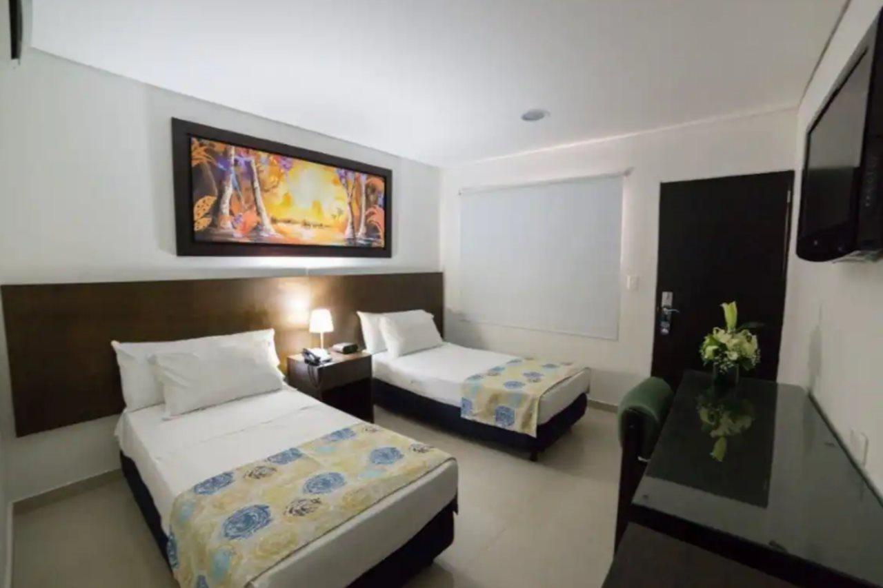 โรงแรมซานมาร์ติน คาร์ตาเจนา Cartagena ภายนอก รูปภาพ